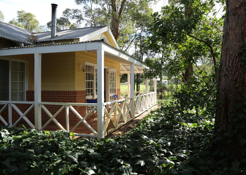 Two Sisters Chalets Villa Mundaring Room photo